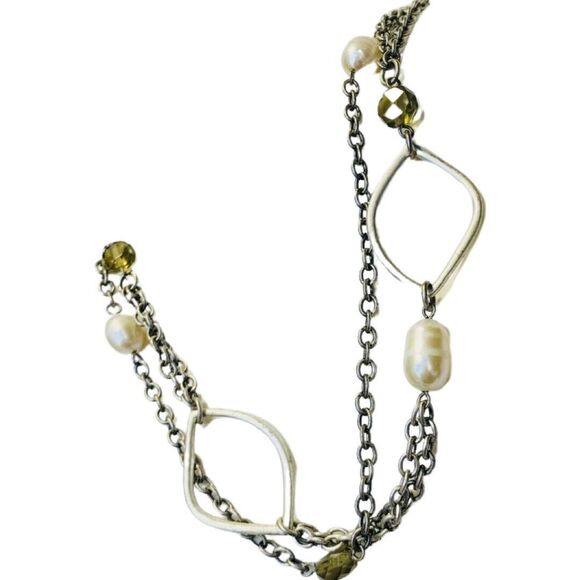 White Pearl Layered Station Necklace 18" Silver Tone Multi-Chain Station - Picture 5 of 10